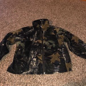 Boys size 8 camo Columbia fleece jacket